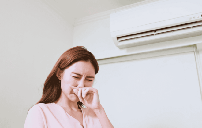 Kenapa AC mengeluarkan bau busuk ? Ini penyebab dan solusinya