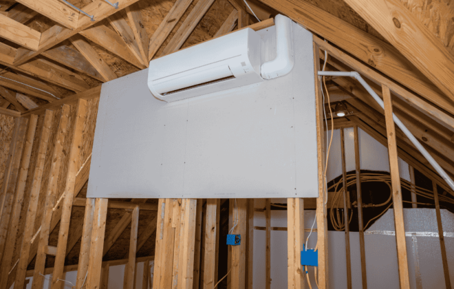Pasang AC di ruangan penuh kaca? Ini dia tips agar tetap dingin!