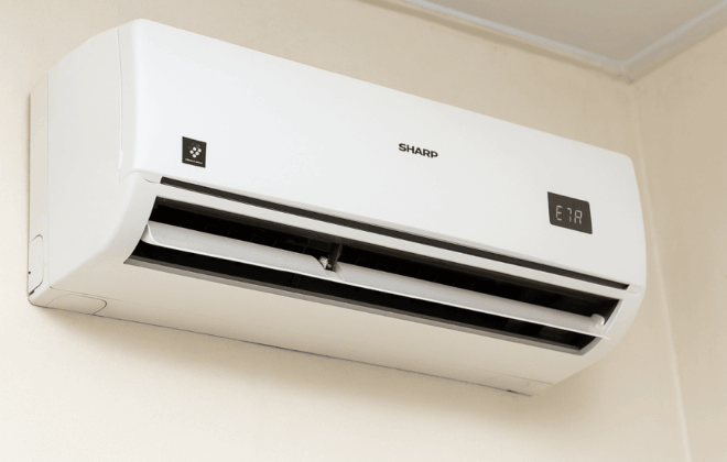 AC Sharp Anda bermasalah? Yuk kenali arti kode error yang biasa muncul di layar AC